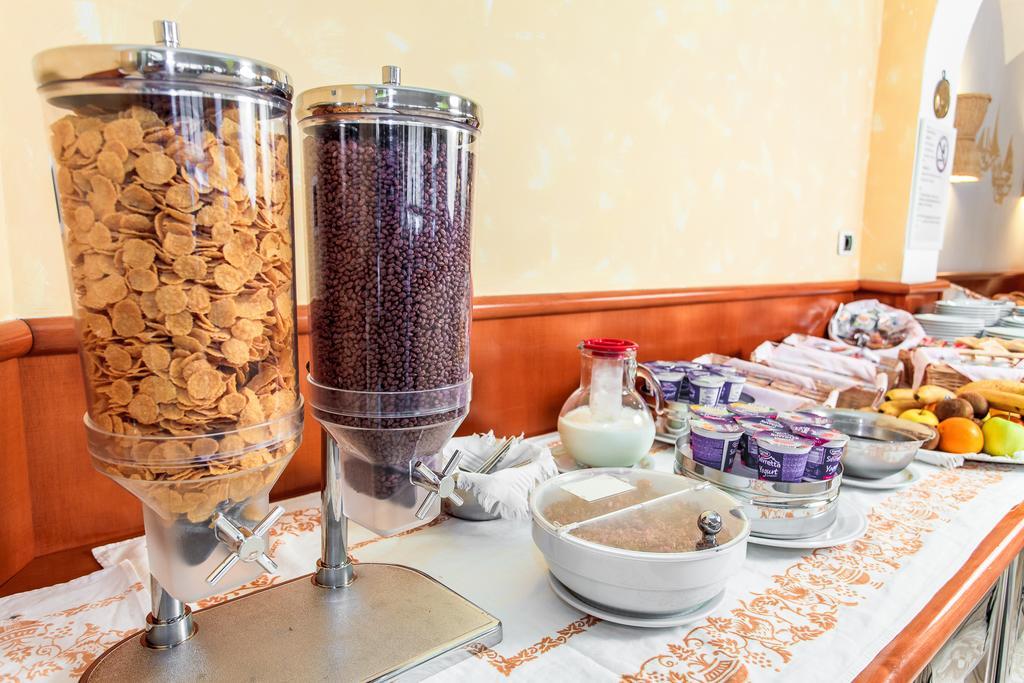 Hotel Garden 벨레지아아지마리나 외부 사진